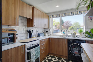 Kitchen- click for photo gallery